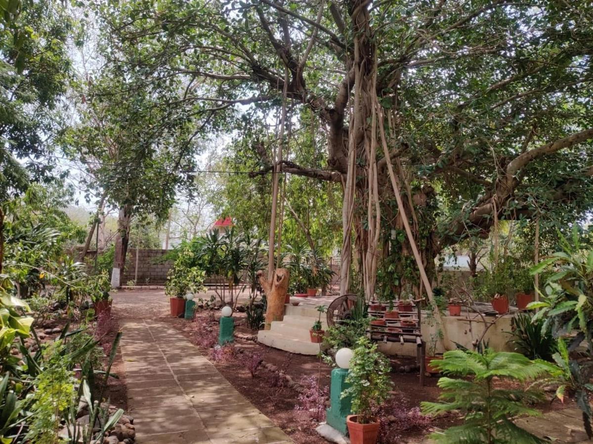 Gir Birding Lodge غابة غير المظهر الخارجي الصورة